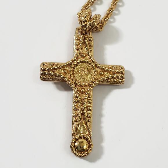 Camrose & Kross JBK Jackie Kennedy Gold Tone Cross Pendant Necklace With Box - Picture 4 of 9